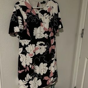 Pea In a Pod Zippered Maternity Floral Dress With Slip Underneath